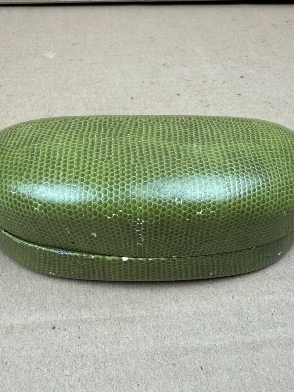 Vintage Green Textured Eyeglass Case DAMAGE